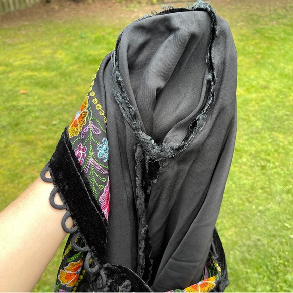 60s 70s Vtg black velvet embroidered boho button front tunic top shirt Size S - Picture 15 of 16